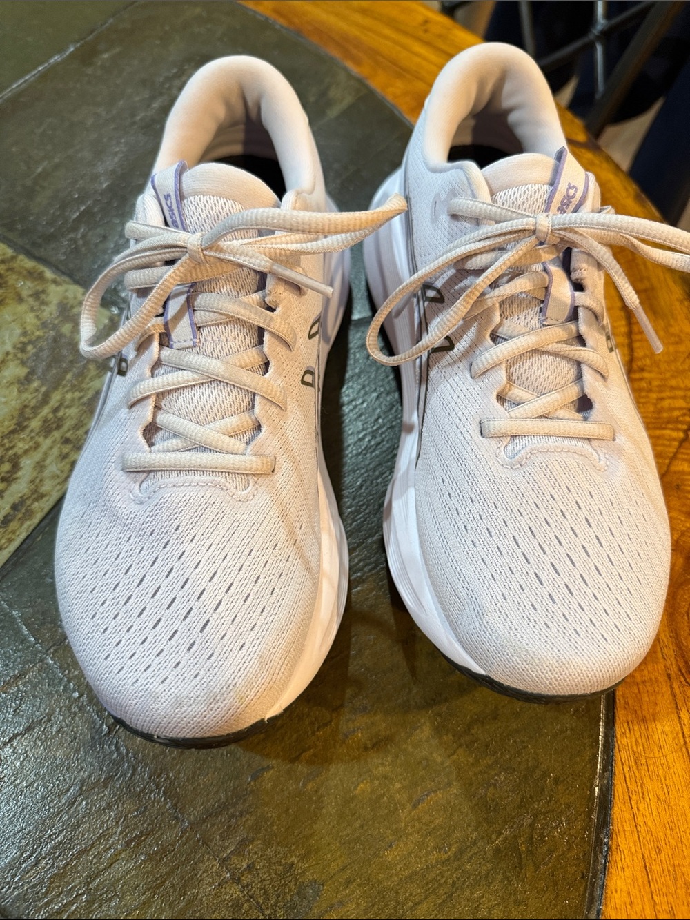 ASICS gel excite 11 - like new!